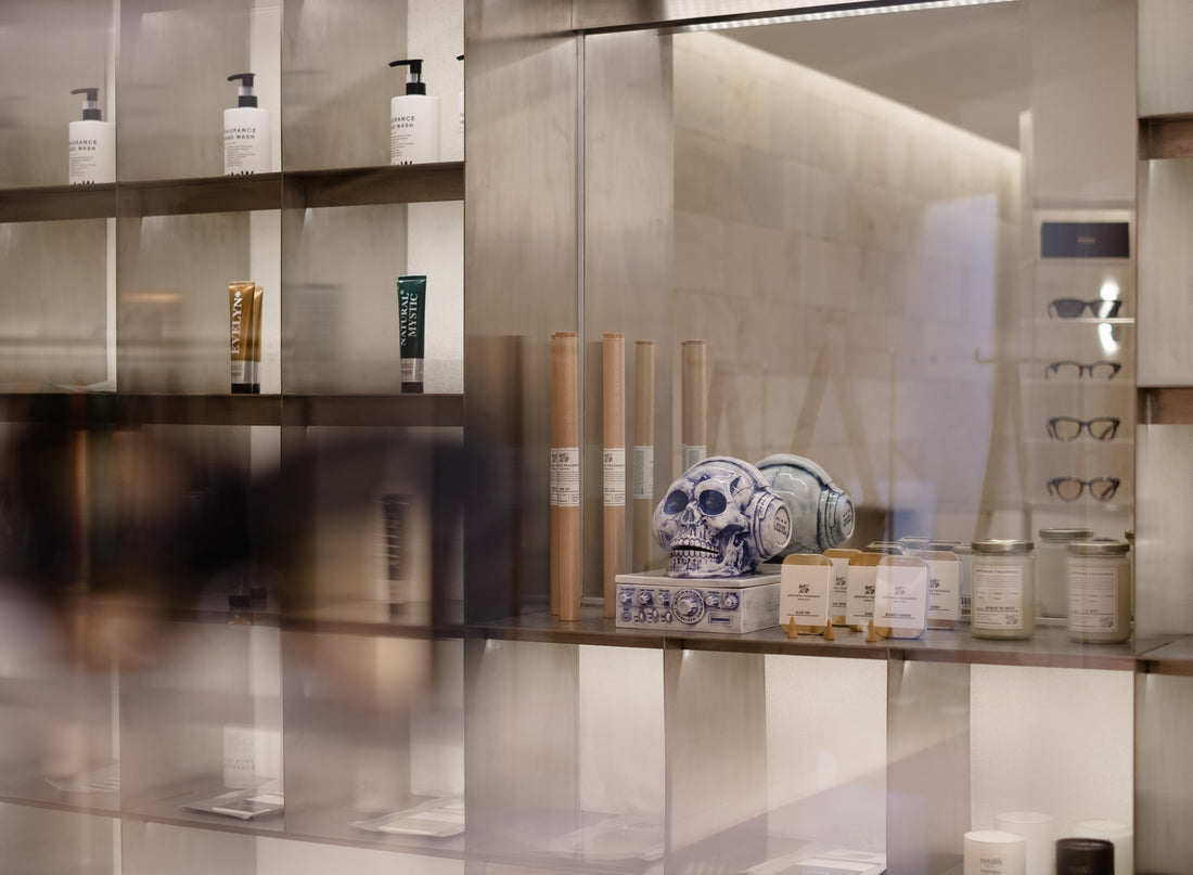 Templ store, Jakarta: the shelf with the Delft skull