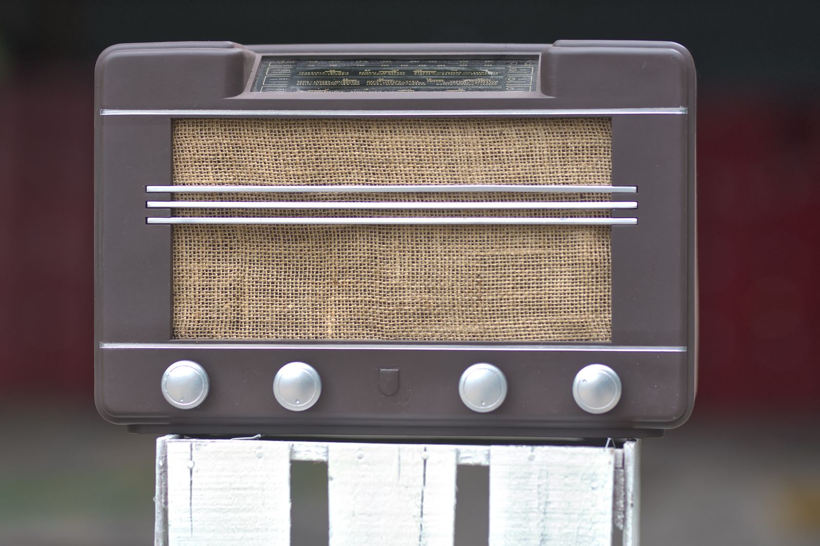 A vintage radio
